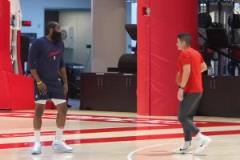 決戰天王山！ 哈登今日訓練練習了大量中距離與拋投~