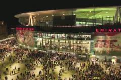 場面太壯觀了！酋長球場6萬人退場，場面壯觀！