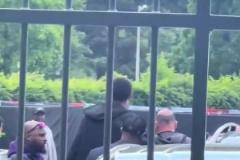 文班亞馬真的不管走到哪都是一道特殊的風景線