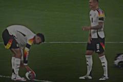 不懂就問：羅德里戈邊線救球這下，咱們國足有幾個能做到？