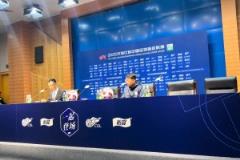 記者牛志明：崔康熙還是沒來，唐田來了，說崔血壓高