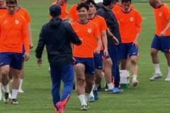 謝文能展示時尚發型，超帥！