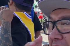 變洛杉磯公敵了！湖人球迷場外噴華子：MotherF**ker