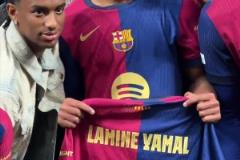 未來已來！巴薩官推祝賀亞馬爾解鎖巴薩生涯百場里程碑！