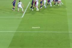 打懵巴薩眾將，現場實拍：鄧弗里斯驚天側鉤破門