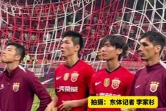 盡管海港吞下主場兩連敗苦果，但球迷依然用歌聲鼓勵球隊