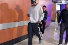 華子賽前入場穿搭 氣質跟偶像杜蘭特越來越像了