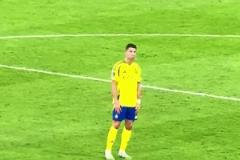 倍感自責！最后時刻錯失絕平！C羅賽后自言自語重復射門動作！