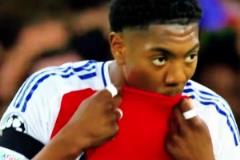 18歲的他攻防俱佳！網(wǎng)友：比賽輸了，但是他沒有輸！