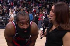 掘金球迷要氣死了！威少關鍵時刻兩次快攻，一次上籃不中，一次直接被帽！