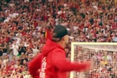 斯洛特致敬渣叔農夫三拳，讓紅軍球迷思緒回到從前