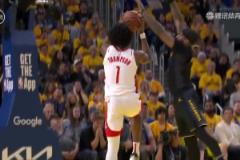 看著真疼啊阿門快攻被佩頓空中撞翻磕到后腦，裁判吹普通犯規