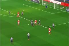 離“美麗足球”是差了那么一點(diǎn)