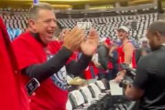 兄弟倆下季加油吧！若你是快船球迷 哈登小卡街頭素描會花多少買