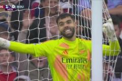 驚險！拉亞出球厄德高沒拿到被斷，埃瓦尼爾森吊射空門高出！