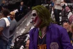 球迷都這么有激情掘金球迷cos小丑激情助威主隊(duì)！