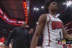 可敬的對手！火箭&勇士雙方球員賽后致意，申京格林阿門落寞離場