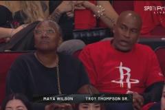 感謝你們的強大基因阿門-湯普森父母到火箭主場觀戰G7！