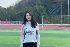 大長腿小姐姐又美又能踢，一看就是練過的