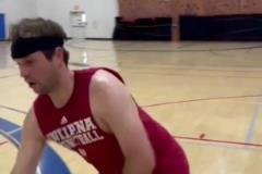 外國網友模仿申京打球 細節處理你覺得如何？