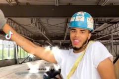 今天23中7瘋狂打鐵！美國網(wǎng)友惡搞：塔圖姆趕緊去工地上班吧