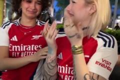 阿什拉夫打進第二球后阿森納女球迷哭了