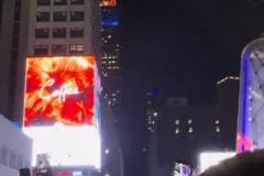 開心！尼克斯再次20分逆轉 球迷在麥迪遜廣場花園大喊法克吹楊