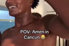 開啟假期！阿門乘游艇出海玩起了跳水