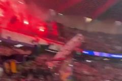 晉級決賽嗨翻天！巴黎眾將來到場邊和球迷一同慶祝