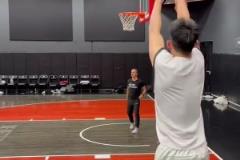 投籃速度有點慢？林葳赴美特訓：底角三分四連中