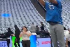 還來？！愛德華茲賽前熱身logo三分兩連擊