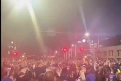 丹佛人心中的神！戈登命中絕平三分 主場外球迷們瘋狂慶祝