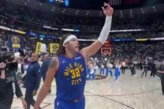 保衛高原！贏球后威少狂拍約老師腦袋 戈登英雄般退場