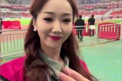 泰山隊4-2主場擊敗浙江，賽后謝場泰山隊眾將士如釋重負