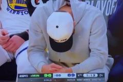 這家沒你不行！勇士輸球，庫里最后時刻在板凳席落寞低頭