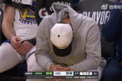 陷入沉默...盧尼6犯被罰下 庫里替補席低頭不語