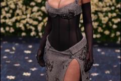 凱莉詹娜這身材姿色怎么沒找個NBA男友？不比姐姐差啊