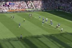 這球讓詹俊都沒想到！吉馬良斯遠(yuǎn)射變線掉進(jìn)球門