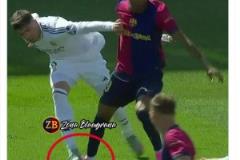 巴薩博主怒批裁判：皇馬球員對(duì)亞馬爾犯規(guī)導(dǎo)致姆巴佩進(jìn)球