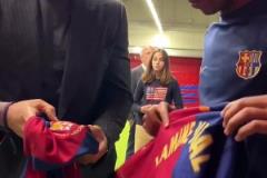 傳承！巴薩官推曬亞馬爾與亨利交換球衣合影