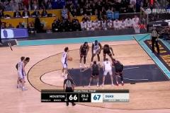 獨行俠球迷看過來！瘋三弗拉格離奇犯規送兩罰被罰球絕殺！