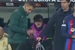 拉菲尼亞控訴哈維：他不信任我，沒人輪換時(shí)我才能踢滿全場(chǎng)