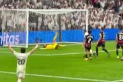 真的太強(qiáng)了！現(xiàn)場觀眾視角觀看姆巴佩獨(dú)闖龍?zhí)? style=