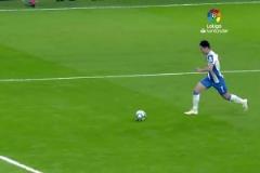 今晚再迎加泰德比！西甲官方重溫武磊5年前絕平巴薩精彩時刻