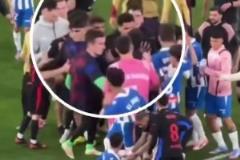 巴薩賽后沖突眼看要干架，萊萬趕緊拉住要上頭的加維