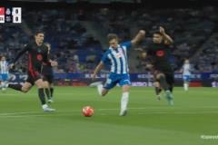 西班牙人開場單刀不進！烏爾科-岡薩雷斯推射稍稍偏出！