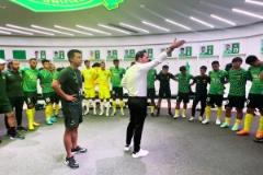 前國安主帥蘇亞雷斯重回中超，重溫他的更衣室鎮場能力