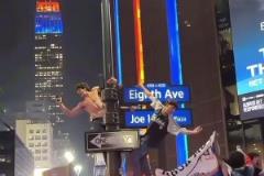 尼克斯第四次在東決與步行者相遇，前四次全部是尼克斯取勝