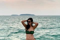 張曼源曬性感泳衣視頻：做一個快樂的胖紙呀！