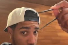 你倆會師東決啦！當初哈利伯頓還教布倫森使筷子呢